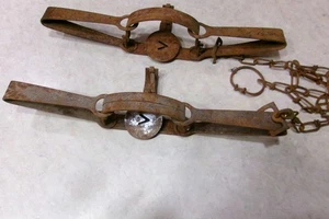 Pair Of Vintage Victor #2 Double Long-Spring Traps~ Man Cave~ Cabin~ Barn Decor - Picture 1 of 7