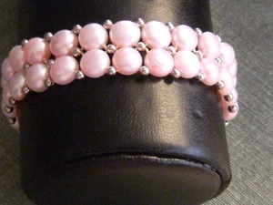 Stretcharmband, Armband aus Süßwasserperlen in rosa mit Silberkügelchen - Bild 1 von 5