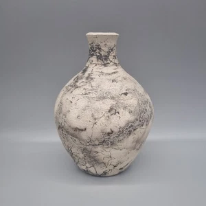 A Ben McManigan, Cornwall Studio Pottery Raku Horse Hair Vase. - Picture 1 of 10