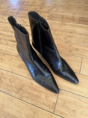 Botas de cuero para mujer Stuart Weitzman talla 9,5 Foto 1 de 4