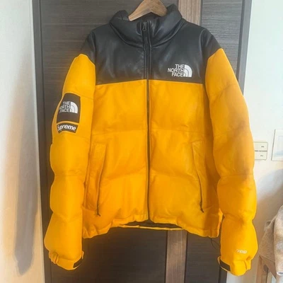 Supreme x North Face 皮革 Nuptse 黄色男式 L 码 — 第 1/4 张图片