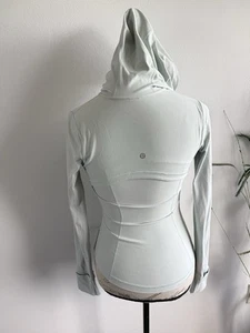 Chaqueta con Capucha Lululemon Define*Gris Jade Nulu/Verde Salvia talla 2 - Imagen 1 de 8