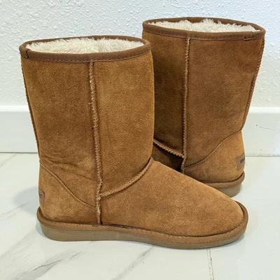 Minnetonka  Women's Callahan Suede Mid-Calf Boots 9 - Image 1 of 4