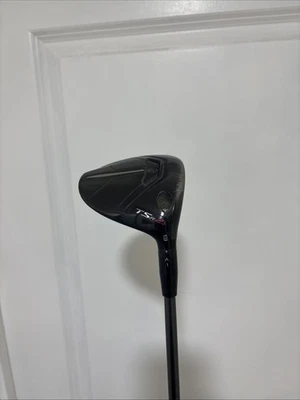 Titleist TSR2 Plus 13° 3 Fairway Wood 70g Extra Stiff Flex Tour Ad XC 70 - Image 1 of 4