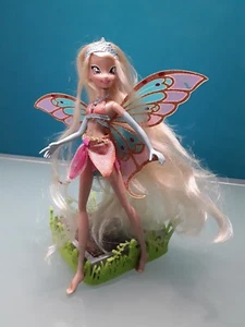 "WINX CLUB" Bambola STELLA "Super Fate Enchantix" Rainbow, 2007, altezza 26 cm - Foto 1 di 19