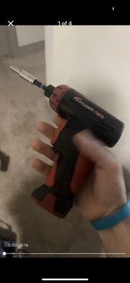 Snap On 7.2v Cordless Screw gun 1/4” Hex Chuck Variable Speed And Torque Kit - Image 1 of 4