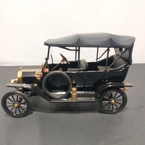 Franklin Mint 1913 Ford Model T & Special Case from 1991" - Picture 1 of 10
