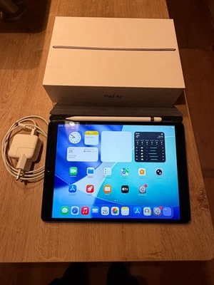 Apple iPad Air (3. Generation) 64GB, WLAN, 26,67 cm (10,5 Zoll) - Space Grau - Bild 1 von 3