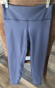 Savvi Capri Leggings Woman’s Size Medium Blue Stretch Yoga Athleisure NWT - Picture 1 of 9