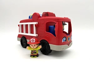 Fisher-Price Little People Helping Others Fire Truck Musical Toddler Toy - Bild 1 von 6