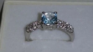 Kim's Jewelers Sterling Silver Swiss Blue & White Lab Created Topaz Ring (Size 7 - Picture 1 of 4