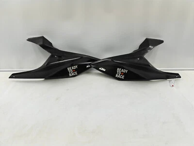 Paneles laterales tanque KTM 1290 SUPER DUKE R S2 KT1297000 Foto 1 de 4