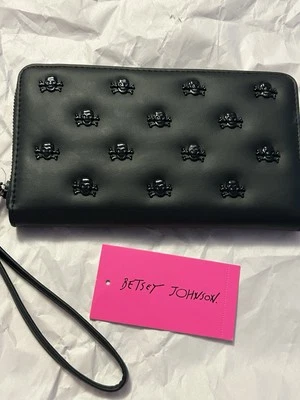 Muñequera Betsey Johnson Calavera y Cruz Hueso Tachonado Cremallera Alrededor Cartera Negra NUEVA Foto 1 de 4