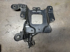 2004-2009 Mazda 3 Transmission Mount Bracket Cover - Bild 1 von 2