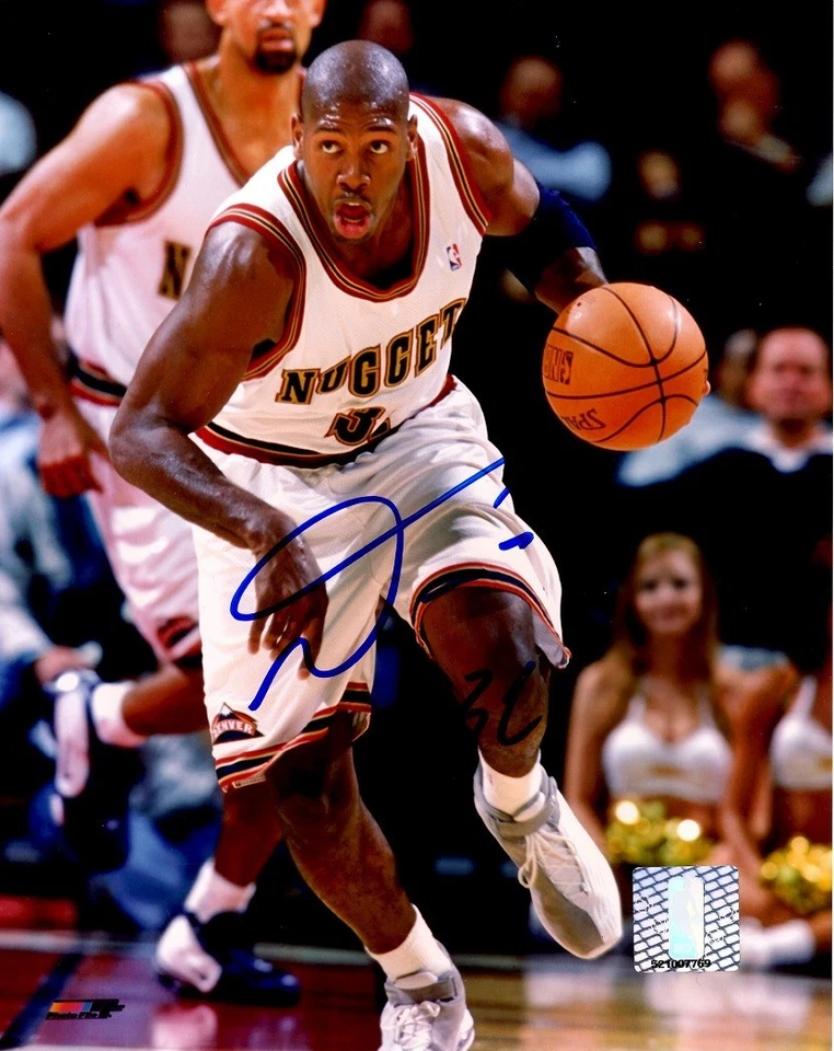 亲笔签名 NENE HILARIO 丹佛掘金队 8 x 10 照片 带真品证明 — 第 1/1 张图片