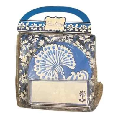 Vera Bradley Blue Lagoon Happy Hour Set Servilletas Posavasos Tarjetas de Colocar Nuevo Foto 1 de 3