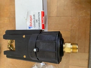 COUPLEUR LYRE CARBURATION GAZ BUTAGAZ SORTIE DROITE Connector bottle LPG Butagaz - Picture 1 of 2