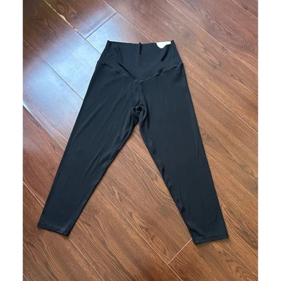 OFFLINE by Aerie Hi Rise Black Athletic Leggings Cropped Capris Women XL - Image 1 of 4