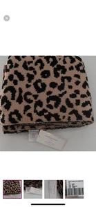 Cupcakes and cashmere brown feather yarn Leopard Print decorative throw - Picture 1 of 5