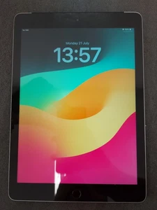 Apple iPad (6th Gen) 128GB Wi-Fi + 4G A1954 Space Grey Colour *SALE* - Picture 1 of 9
