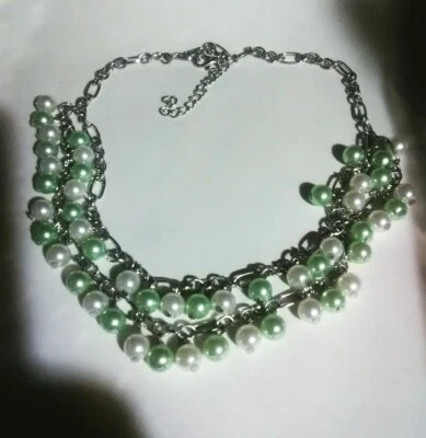 Collar de perlas de imitación de gotas de 2 capas verde y blanco ideal para Navidad o en cualquier momento Foto 1 de 4