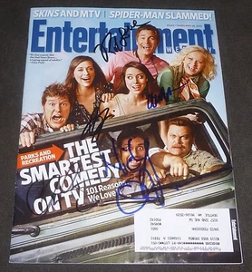 CHRIS PRATT AZIZ ANSARI ROB LOWE NICK OFFERMAN PLAZA SIGNED PARKS & REC MAGAZINE - Picture 1 of 4