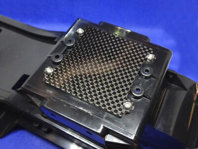 UKMonsters - Clodbuster - Stock Chasis carbono cubierta inferior