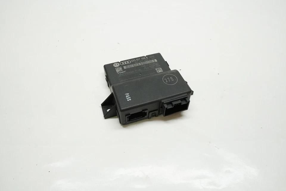 2013-2016 Audi A4 Gateway Control Module 8R0907468N 2013 Audi S4 - Image 1 of 2