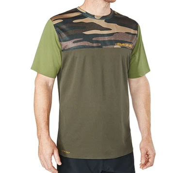 Camisa de rendimiento DAKINE Intermission UPF 50+ - M - NUEVA - Camiseta camuflaje costura soldada - $75 Foto 1 de 4