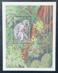 ANGOLA YELLOW MACAQUE STAMPS SOUVENIR SHEET 2000 MNH MONKEY WILD ANIMALS FAUNA - Picture 1 of 1
