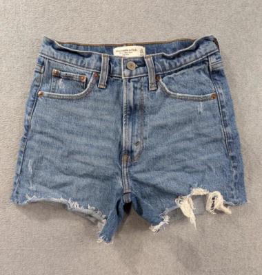 Pantalones cortos de mezclilla Abercrombie Fitch para mujer talla 00 azul corte mamá tiro alto bigotes Foto 1 de 4