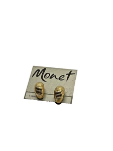 Vintage Monet Gold Plated Ribbed Clip-On Earrings Textured Oval Design - Picture 1 of 2