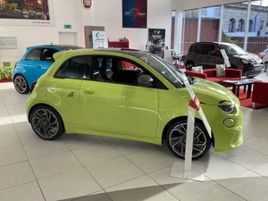 2023 Abarth Abarth 500e Hat 42kWh 152hp Turismo Automatic Hatchback Electric Aut - Picture 1 of 7