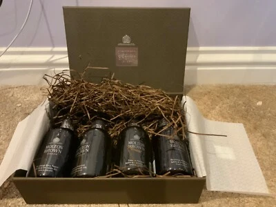 Molton Brown Re Charge Black Pepper AND Tobacco Absolute Gift Set NEW AND UNUSED - Image 1 of 4