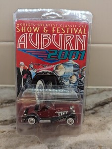 Auburn Cord Duesenberg Museum Racing Champions 2001  1:64 Diecast Car Model