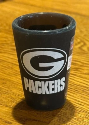 全新 Wincraft 绿湾包装工 1.5 盎司硅胶射击玻璃不可拆!! 很好!! — 第 1/2 张图片