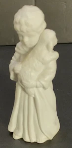 Vintage 1983 Avon Nativity Collectibles The Shepherd Boy Porcelain Figurine 2830 - Picture 1 of 5