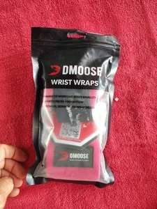 DMOOSE Weight Lifting Support Wrist Wraps Padded Neoprene Wrist Stability R&L - Picture 1 of 4