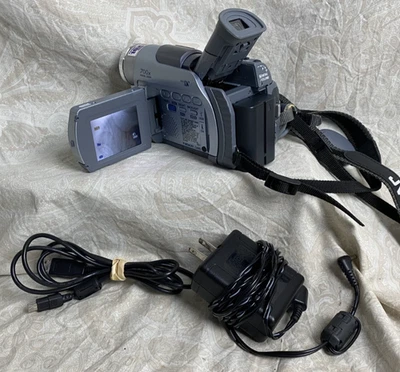 CÁMARA DE VIDEO DIGITAL JVC Mini Tarjeta de Memoria DVC/Remoto/Software/RCA GR-D70U L012 Foto 1 de 4