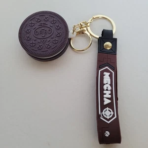 Oreo Cookie Keychain Mecha Rubber Key Fob Strap Novelty Snack Food Bag Charm - Picture 1 of 17