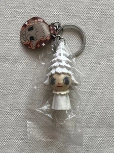 Nara Yoshitomo Mori Girl Keychain White - Picture 1 of 4