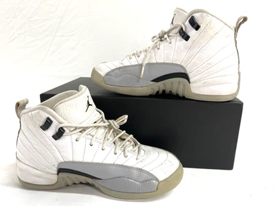 Tênis JORDAN 12 retrô cinza lobo GS infantil tamanho 7Y com certificado de autenticidade (bom uso usado) - Imagem 1 de 4