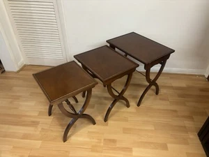 Stunning Vintage Solid Wooden X Frame Set of 3 Nesting Tables Side Tables - Picture 1 of 24