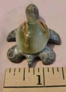 Kleine handgeschnitzte Schildkröte - Bild 1 von 3