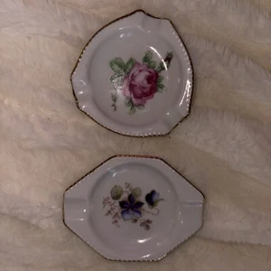 Vintage GERMANY 73,52 Porzellan Goldrand verschachtelte Mini Aschenbecher 40er - Bild 1 von 2