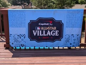 2024 MLB All Star Game Village Gate Banner Texas Rangers Arlington 33x86 - Foto 1 di 6