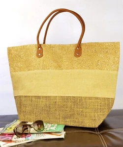 Chic Beach Bag Pool Vacay or Resort Traveling Style Straw Bag - FREE SHIPPING! - Picture 1 of 2