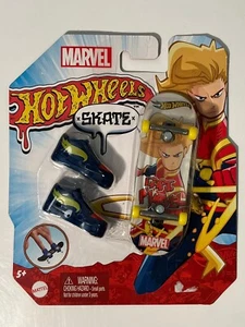 Hot Wheels Skate Captain Marvel Fingerboard & Shoes Mattel 2022 Skateboard - Picture 1 of 3