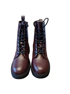 SO Reindeer Women's Combat Boots Color Burgundy Size 7 Lace-Up New Without Box - Picture 1 of 7