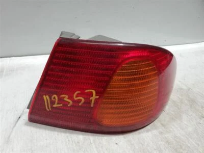 98-02, Toyota Corolla, Psngr Tail Light Quarter Panel Mounted, PN - 81550-02070 - Изображение 1 из 4
